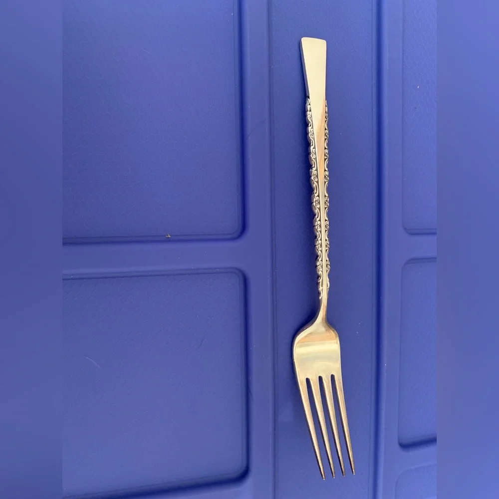 (1) VINTAGE Antique Replacement Piece international deep silver inlaid Fork